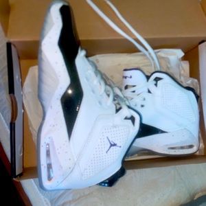 JORDAN B'LOYAL GS 'WHITE COURT PURPLE'